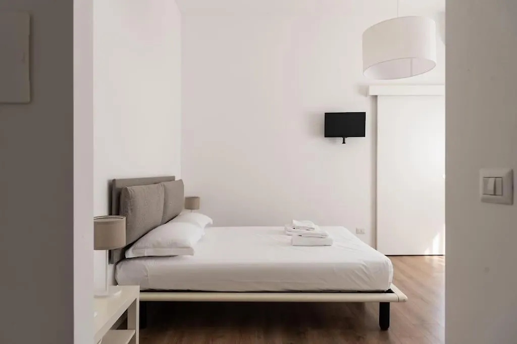 Apartment Youhosty - Garibaldi72 Milan